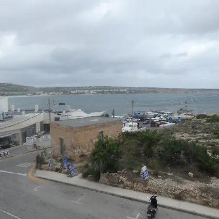 Seafront Mellieha By The Beach Appartamento
